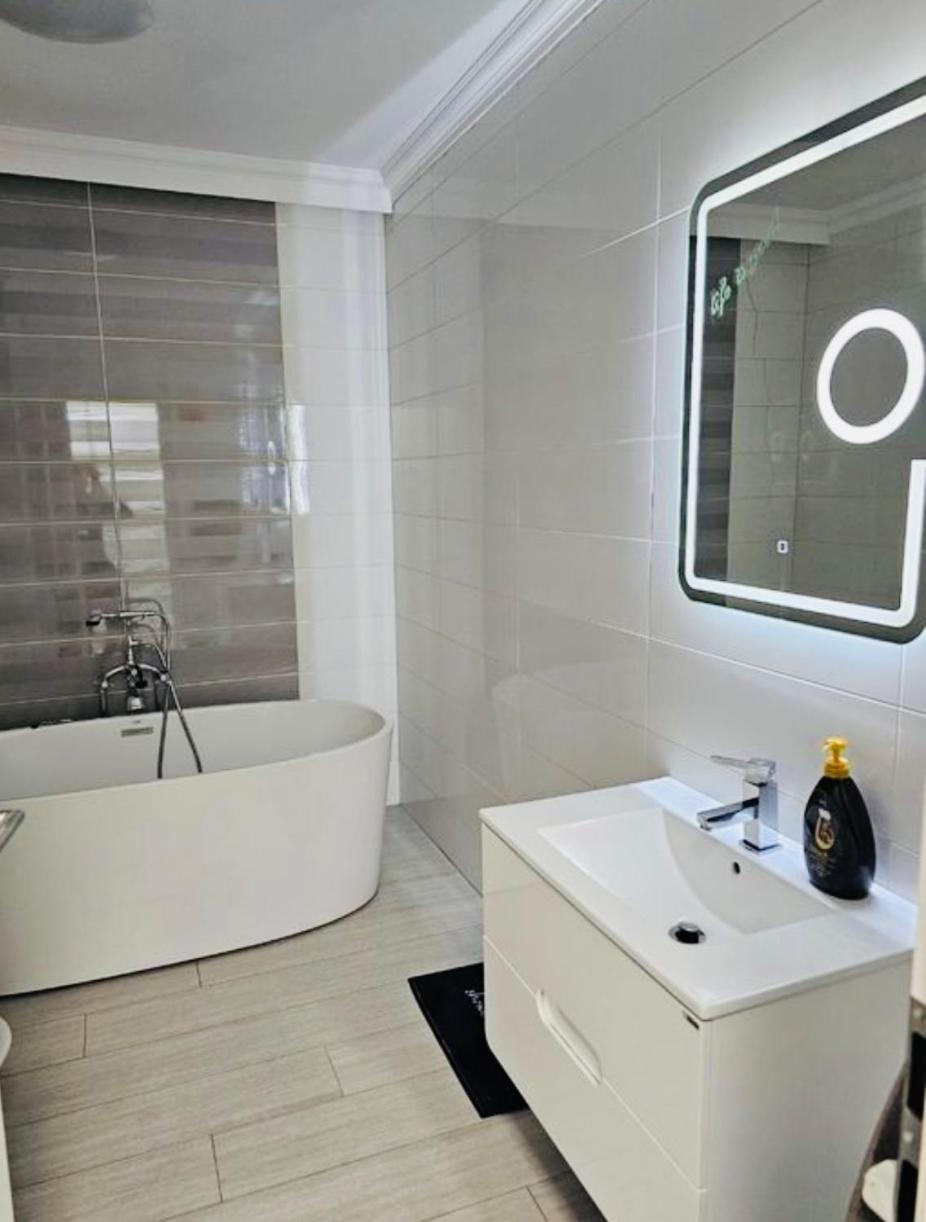Segovia Apartament 2 Apartment Brasov Luaran gambar